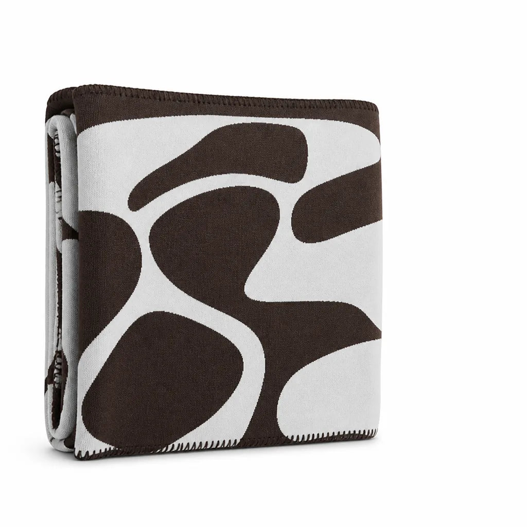 Lightweight Acrylic Abstract Pattern Throw Blanket (51 x 71 in)